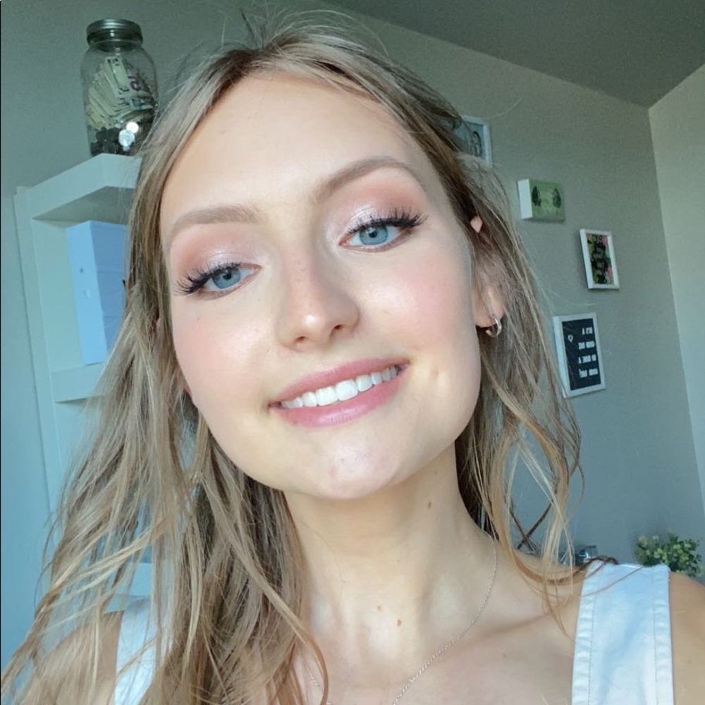 Meet your Posher, Haylee
